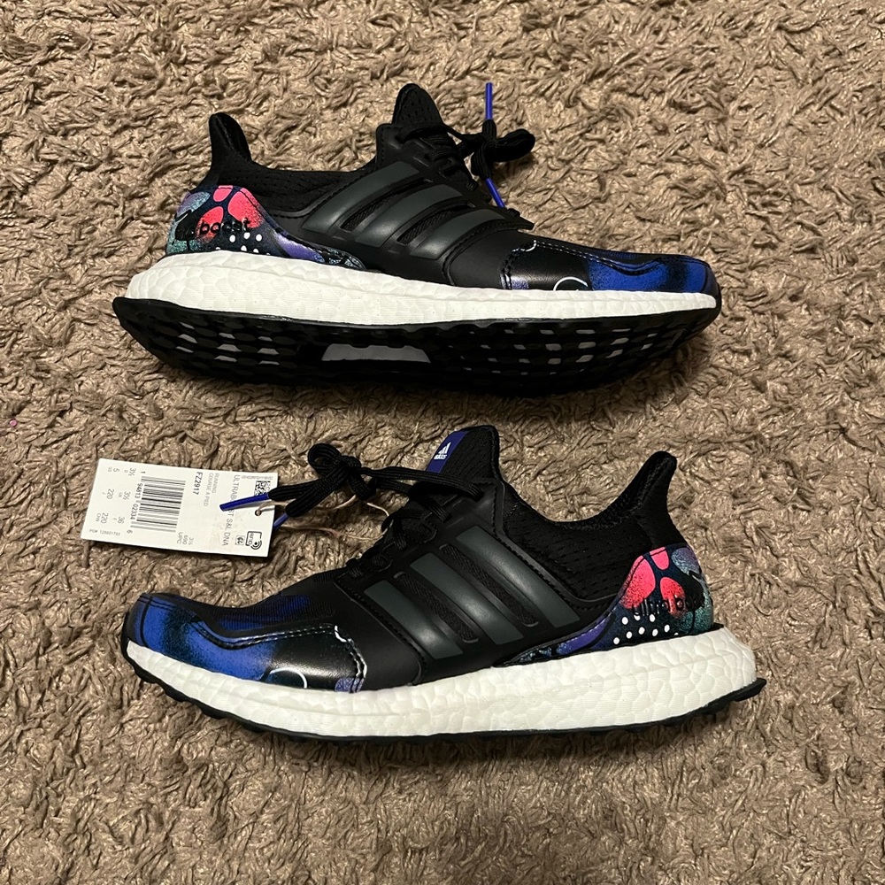 NWT Wmns Ultraboost ‘Black Night Flash’